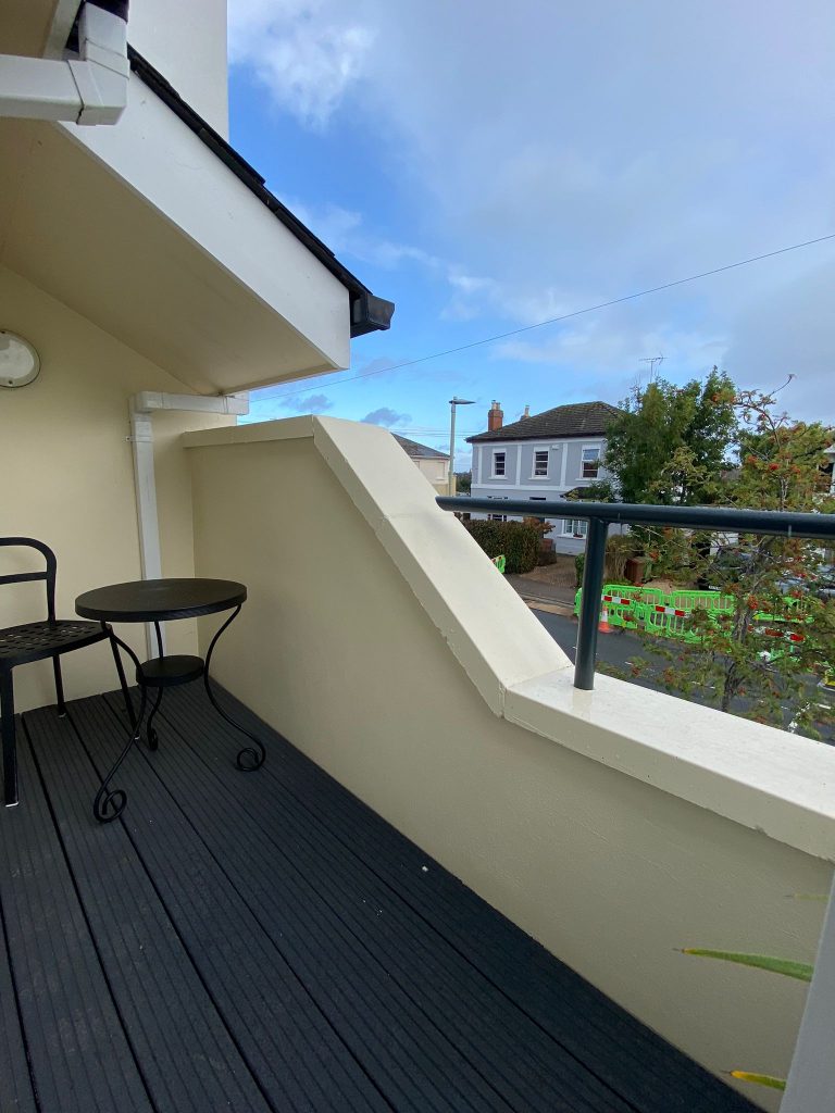 balcony-room-2-768x1024